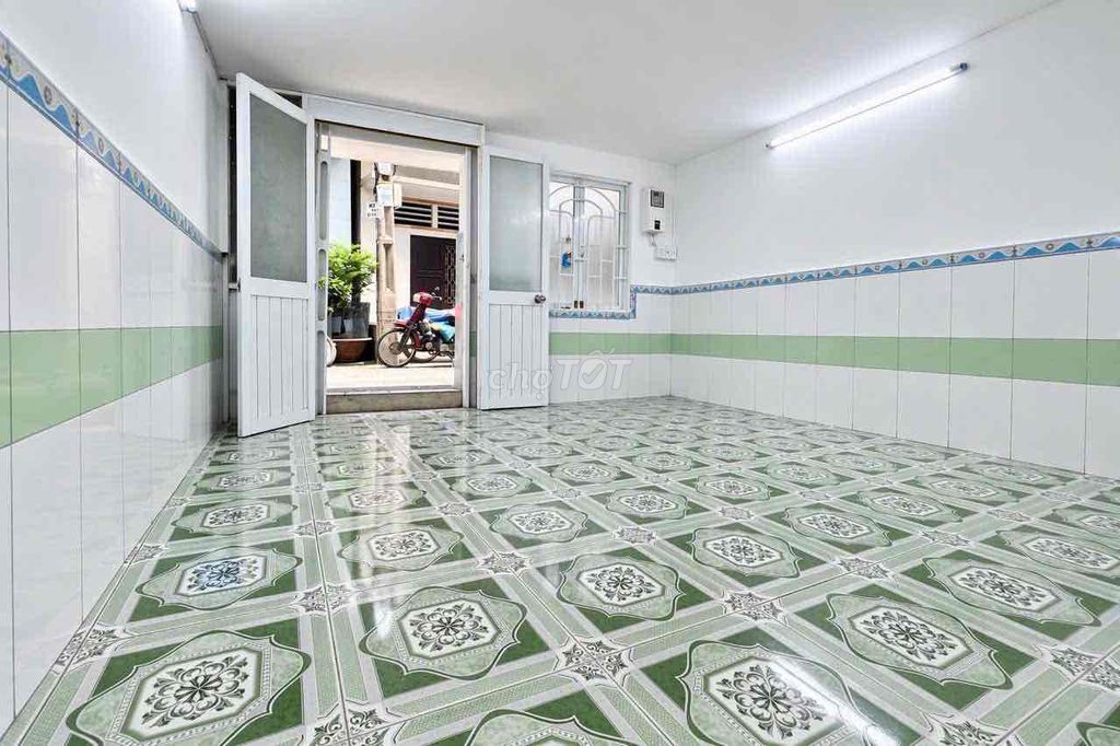 Rent a nice alleyhouse at Bình Đông.713 District 8-- at 7.5 million a month.