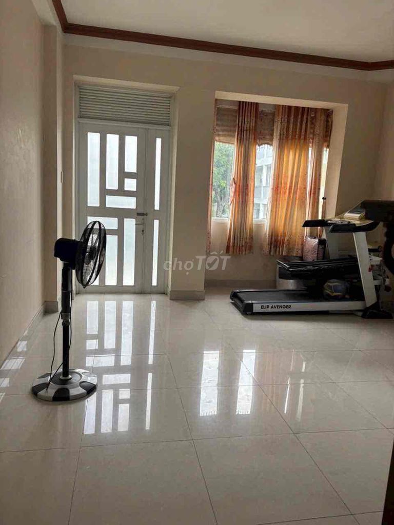 I rented a place on Số 2 South King's Landing. New