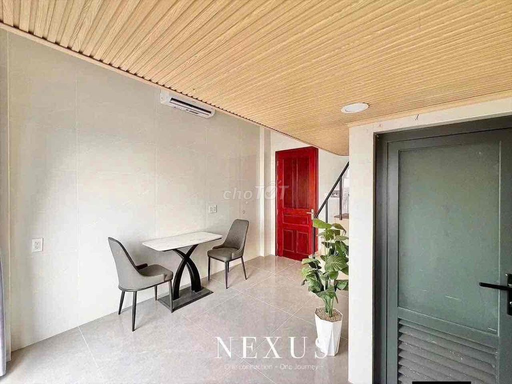 Dupex - The balcony is full of furniture - neared the seven-center-new building 100%