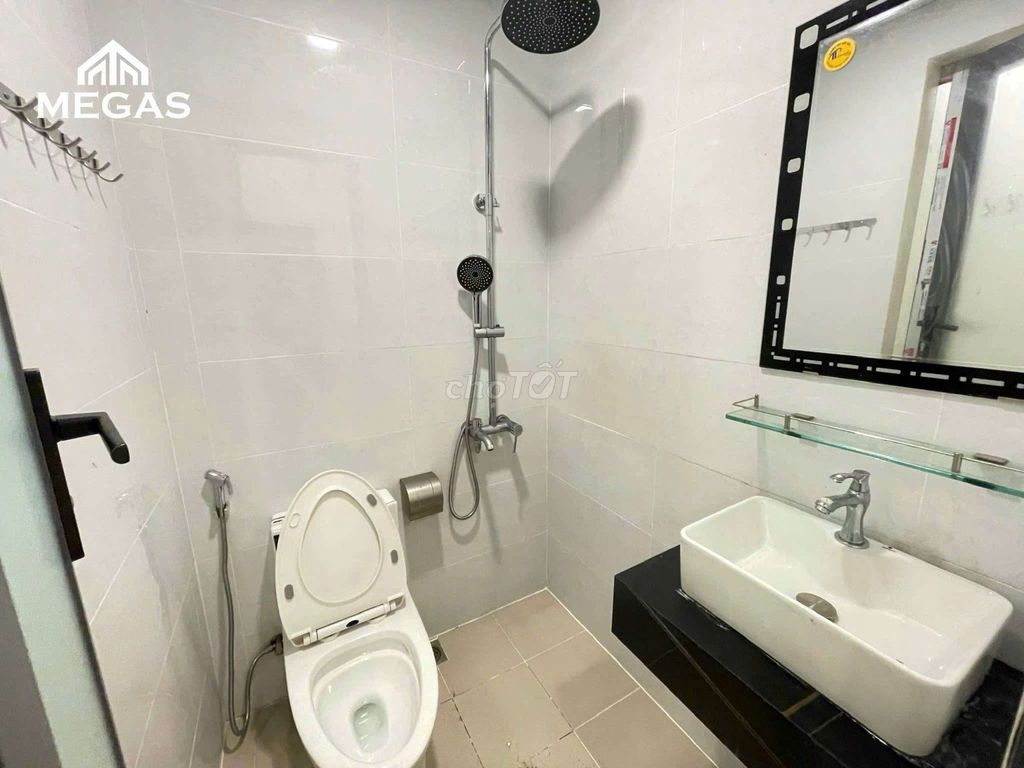 Two bedrooms. Two balcony toilets. A full wash-out machine.