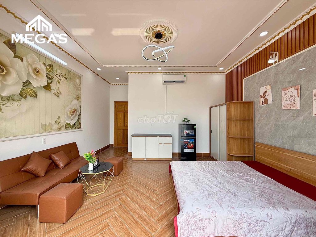 The balconies are 25 meters in the floor. Emart.