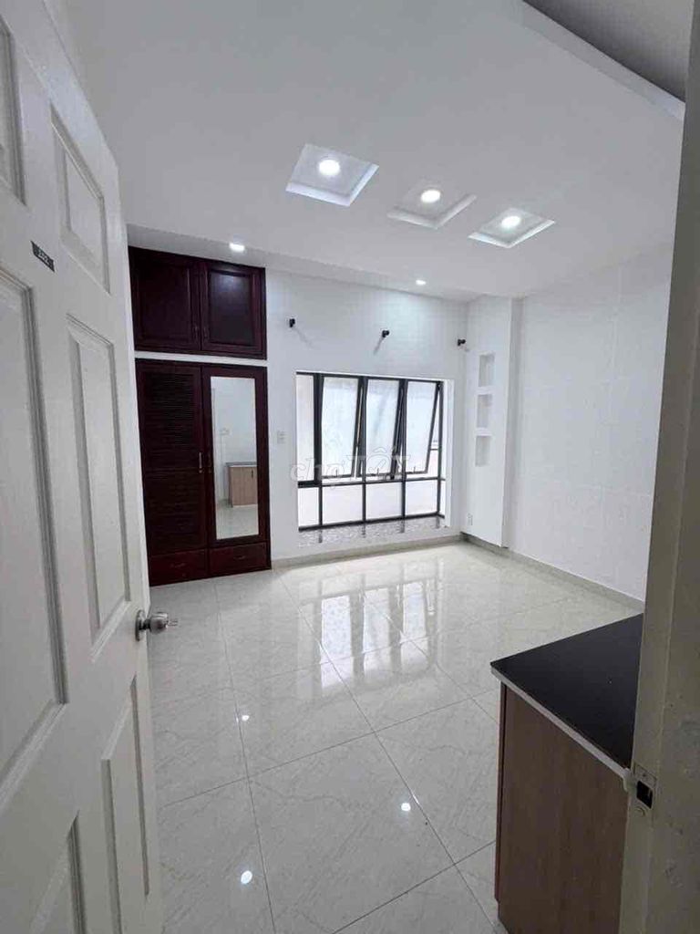 Rent a room in Bình Thạnh.