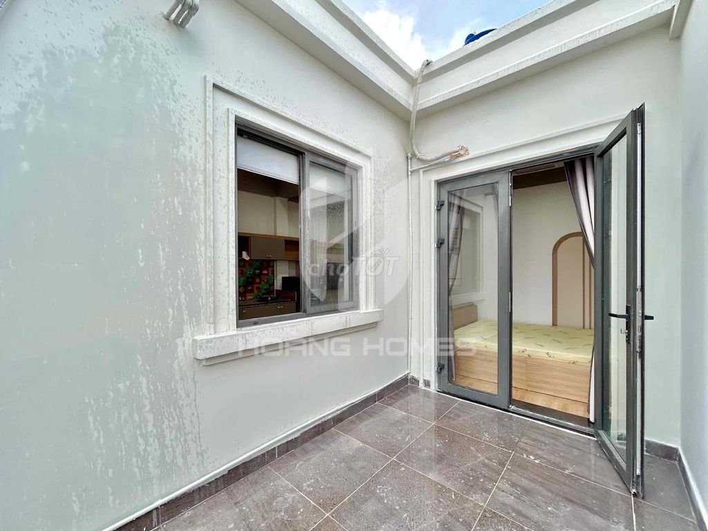 Room for Rent at Lakeview City District 2.