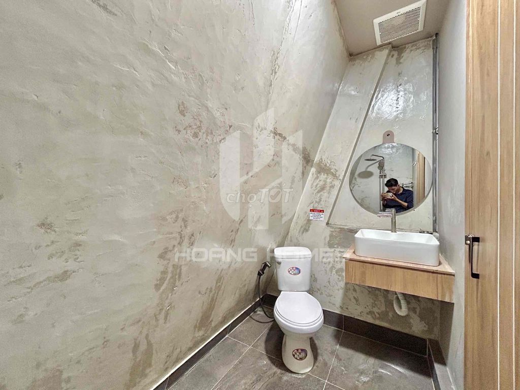 Room for Rent at Lakeview City District 2.