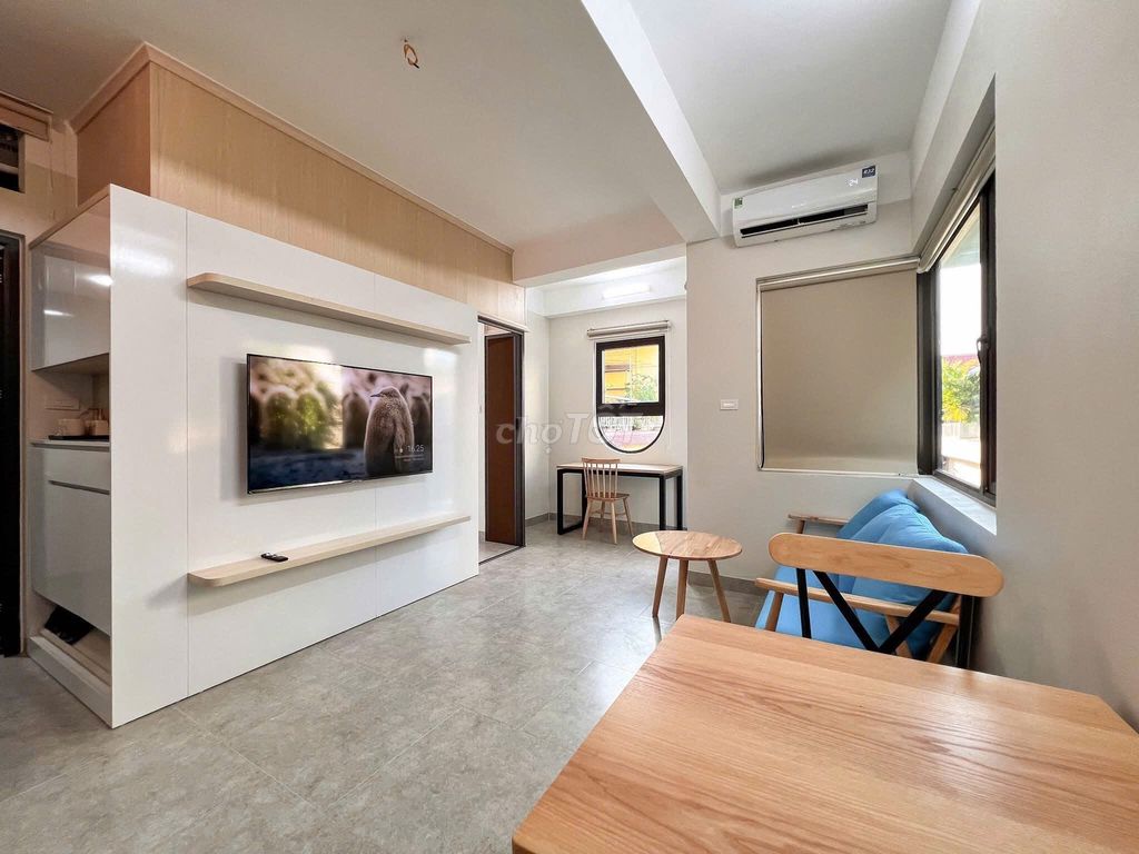 Bancol apartment. A bedroom. Send it to the cotton bridge. Eight-A-A-Plains.