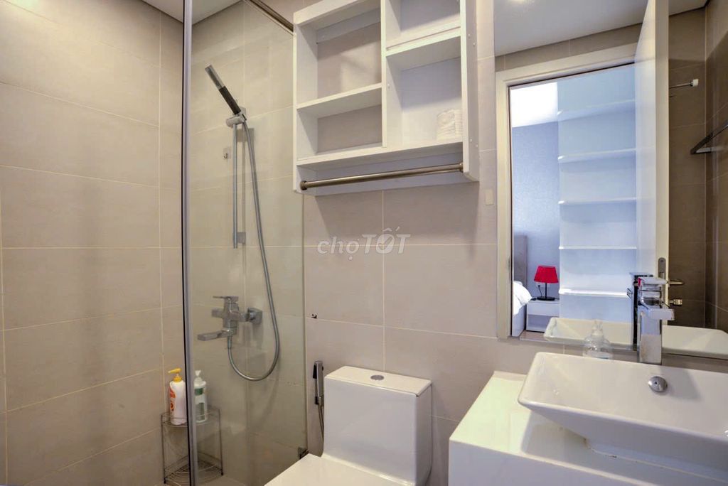 Renting apartment 4th, 65 meters 2 bedrooms, 18 million a month.