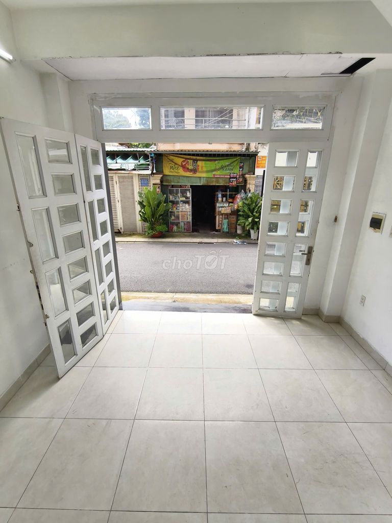 - Phạm Văn Bạch 4 x10 1. 1st floor 2rd floor 3 bedroom
