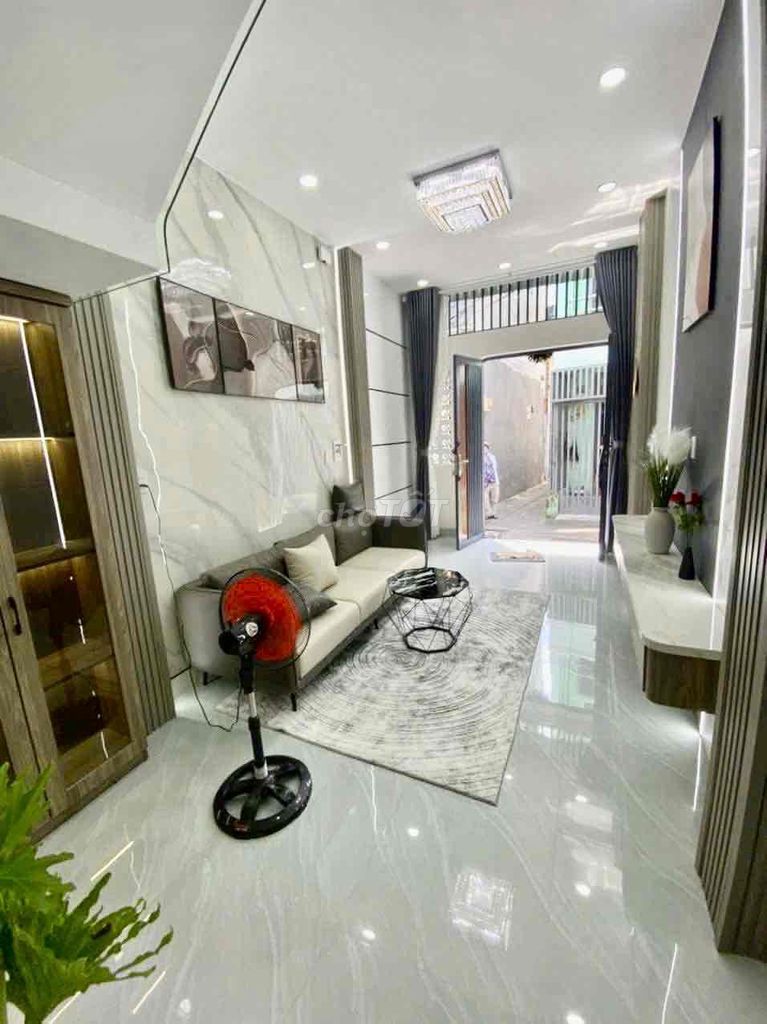New 3 x 12 meters 2 floors st (3 bedroom 3 toilets) 3 meters through. The New Republic. District 6