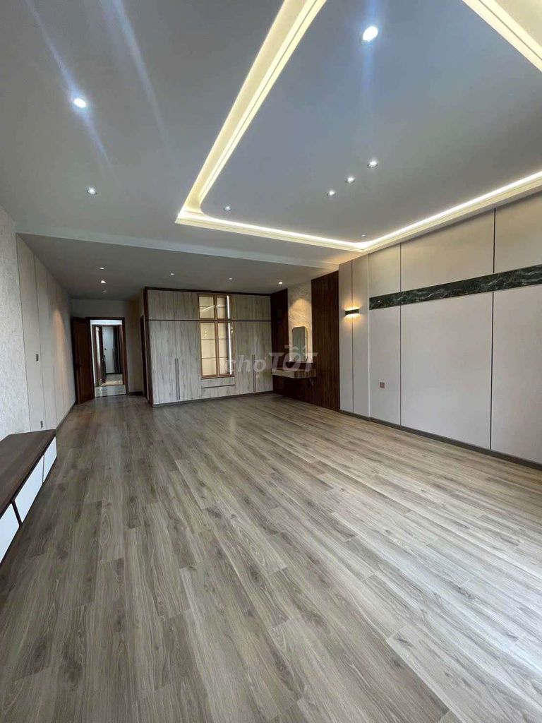 A cheap số 7 front house (5 x 20 has 5 bedrooms)