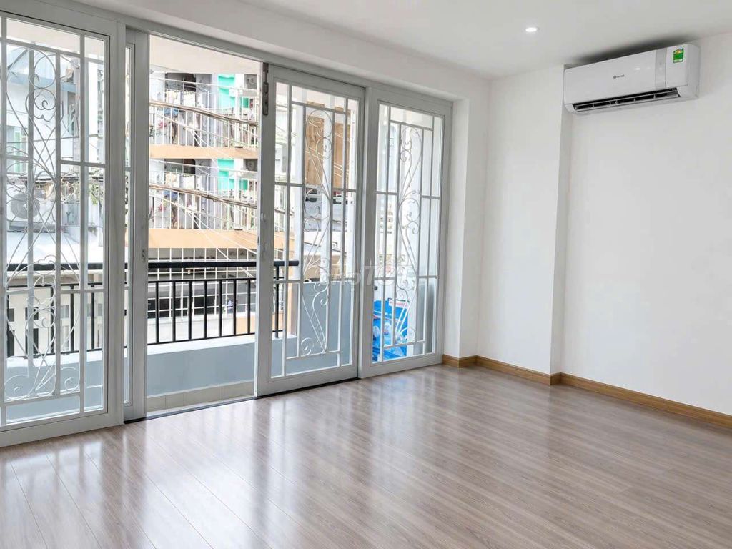 14 million - 2 bedrooms - District 1.