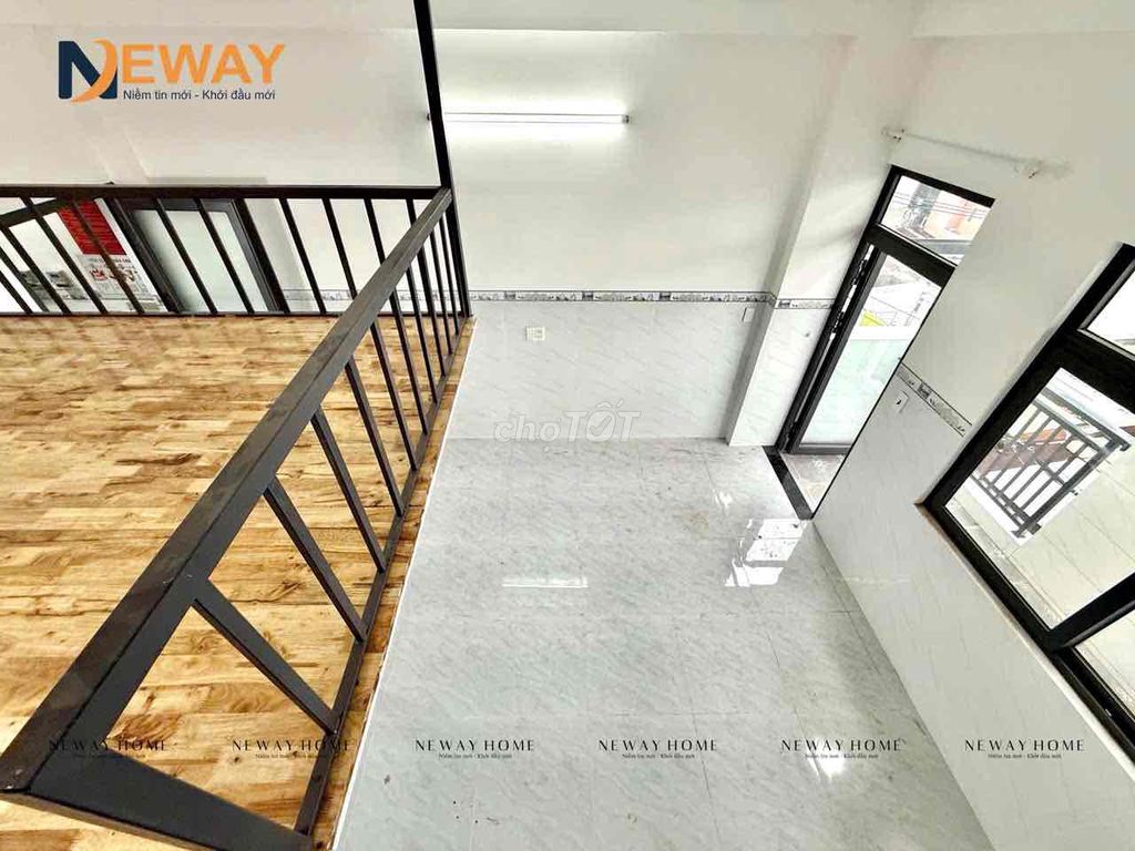 The new building apartment is 100% housed until November near the commercial university.