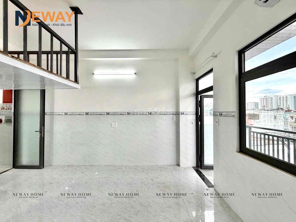 The new building apartment is 100% housed until November near the commercial university.