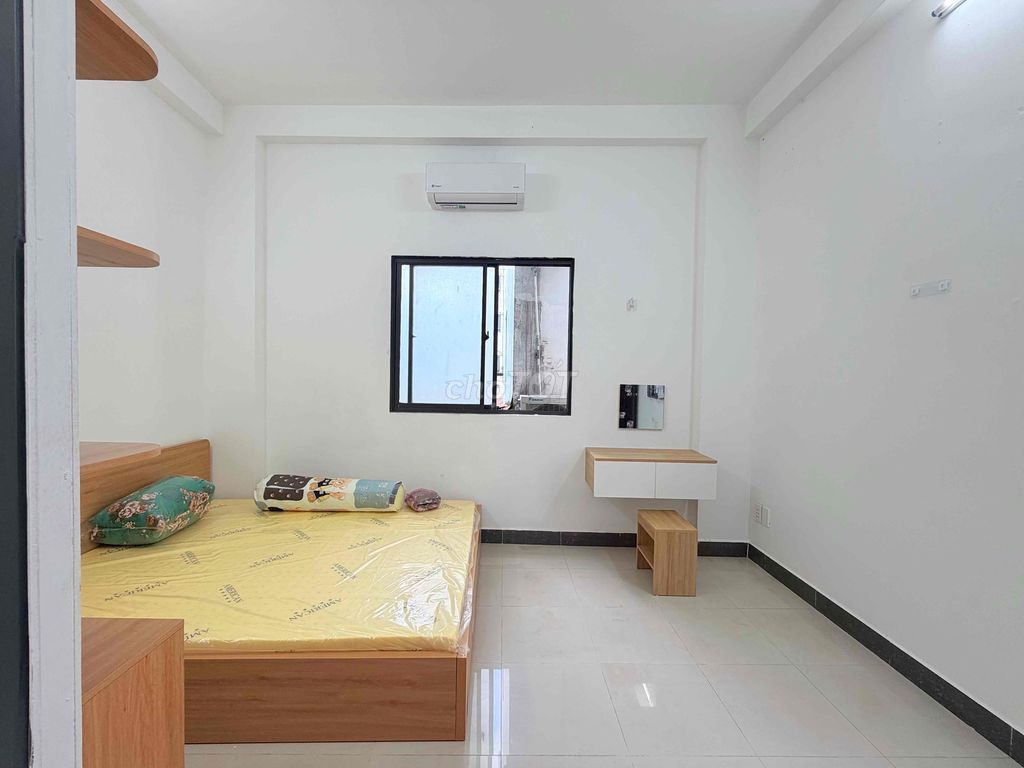 Super cheap!! Send Studio 25 m2 Full. Three-two cars in one quarter of the 10th.