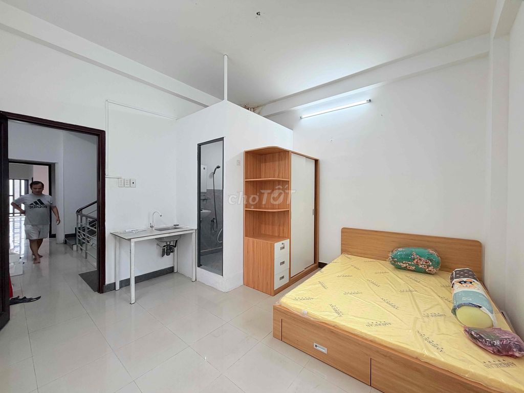 Super cheap!! Send Studio 25 m2 Full. Three-two cars in one quarter of the 10th.