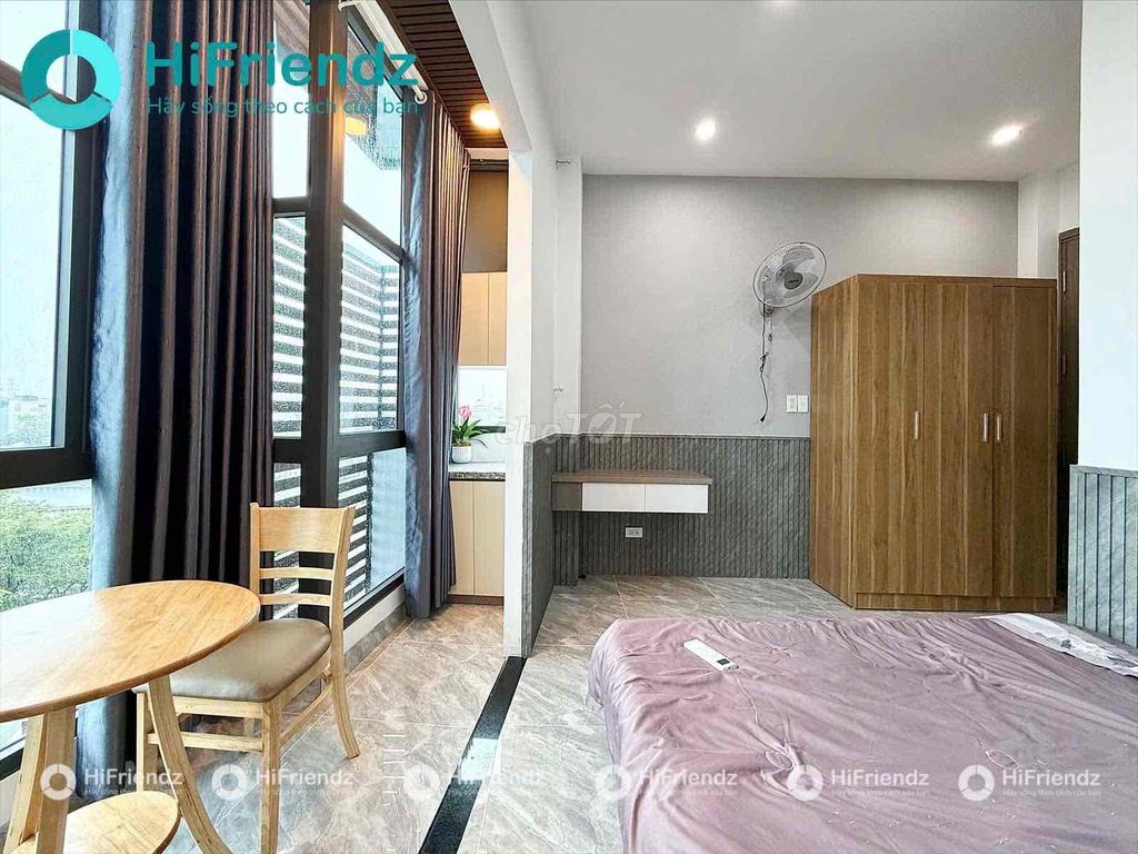 A full interior tanning studio for petting pet near the dreamhome complex