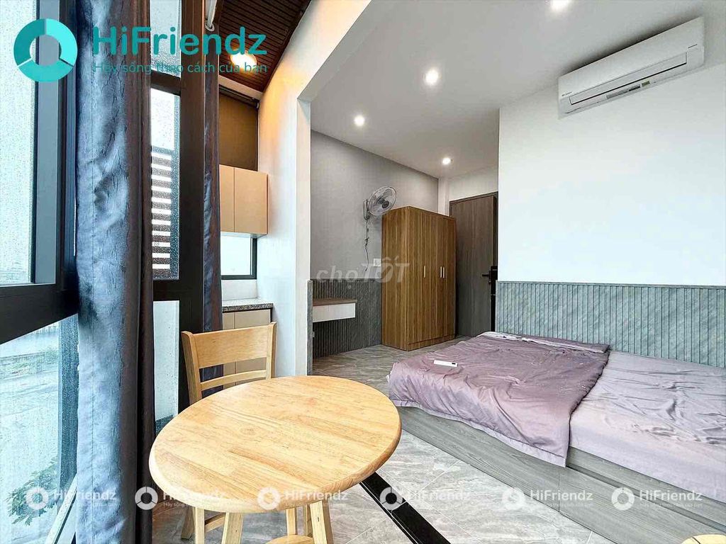 A full interior tanning studio for petting pet near the dreamhome complex