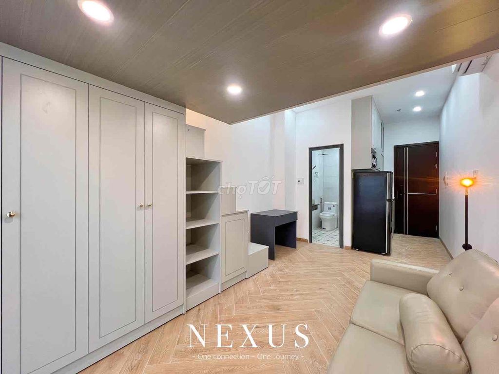 Open the new RSS apartment 100 percent -- private bandol -- the elevator next door.