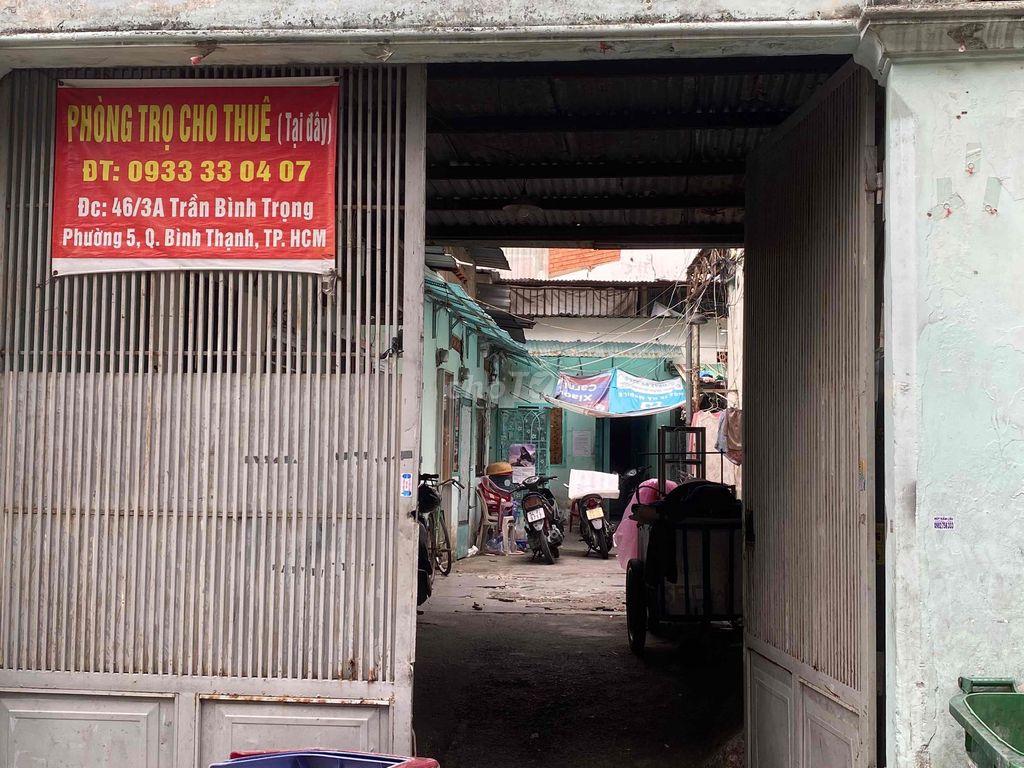 Cheap, high-cost, Trần Bình Trọng Street, Central American.