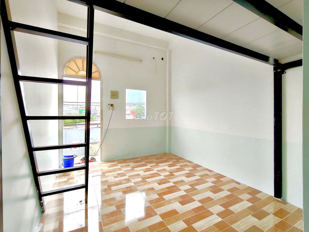 Linh Xuân hotel-- Thủ Đức--3 P to college.