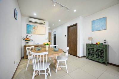 The dollar centrosa one bedroom 2 bedroom 3 bedroom full interior - good rent, right here