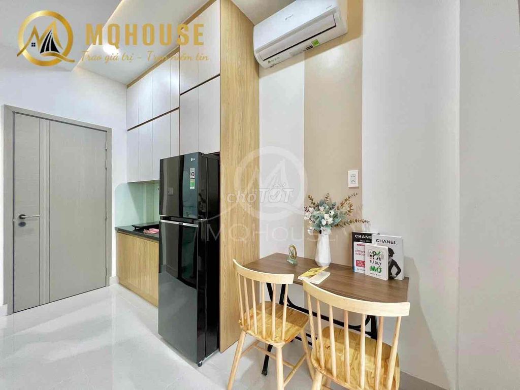 A 100 percent new high-level interior studio.
