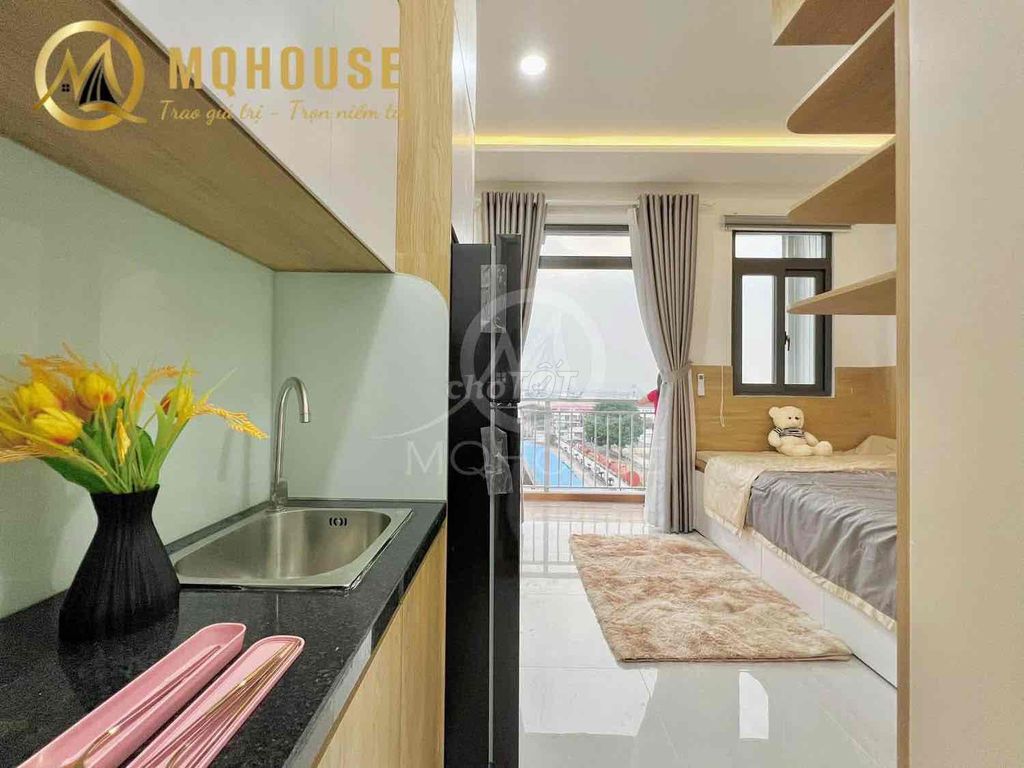 A 100 percent new high-level interior studio.