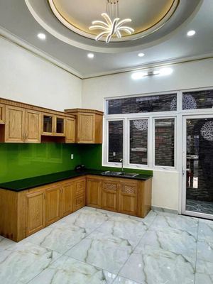 Need to rent an alley building. 149. A Phạm Văn Hai-7.5 Q.Tân Bình