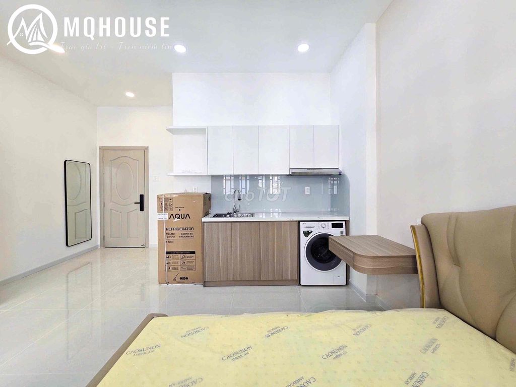 Bancol interior full-case studio, Nguyễn Thị Thập.
