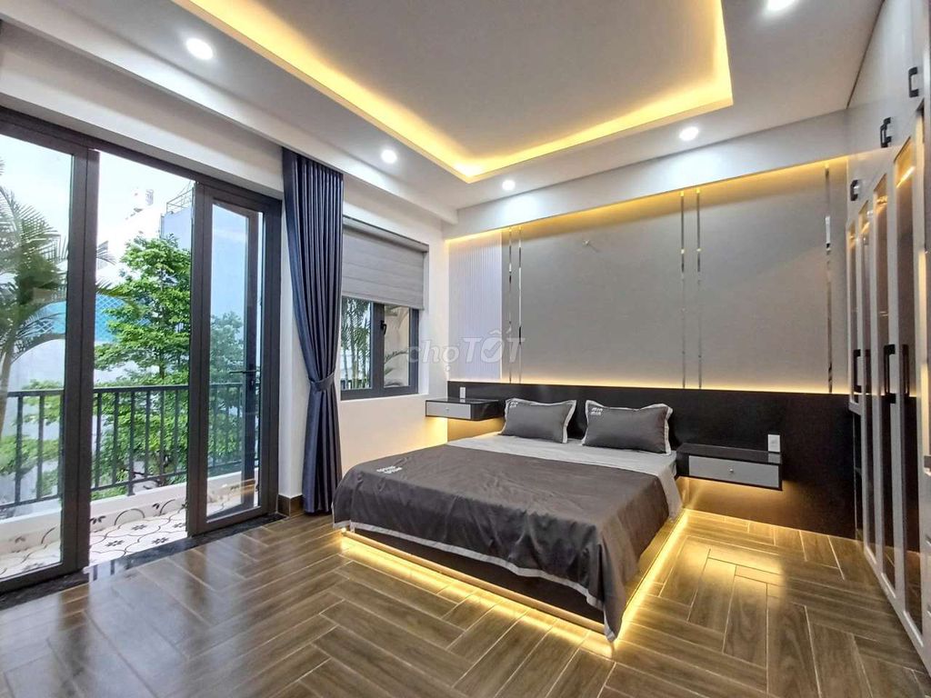 Rent up a 15 millionth high-end street. District 12
