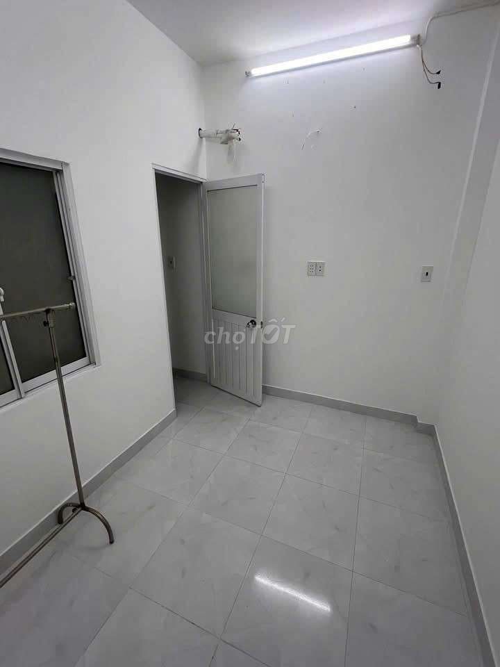 Rent an original house in District 7