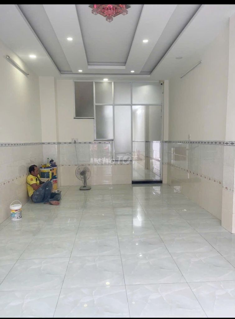 Renting a three-story brand-new Dương Thị Mười Tân Thới Hiệp District 12.