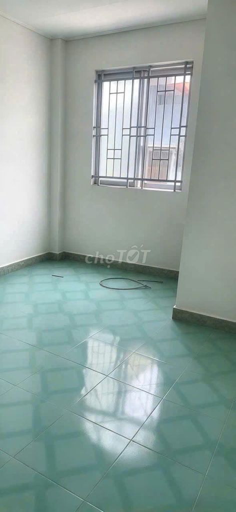 11 Million, Clean House 4 x 10 2 floors 2 bedrooms