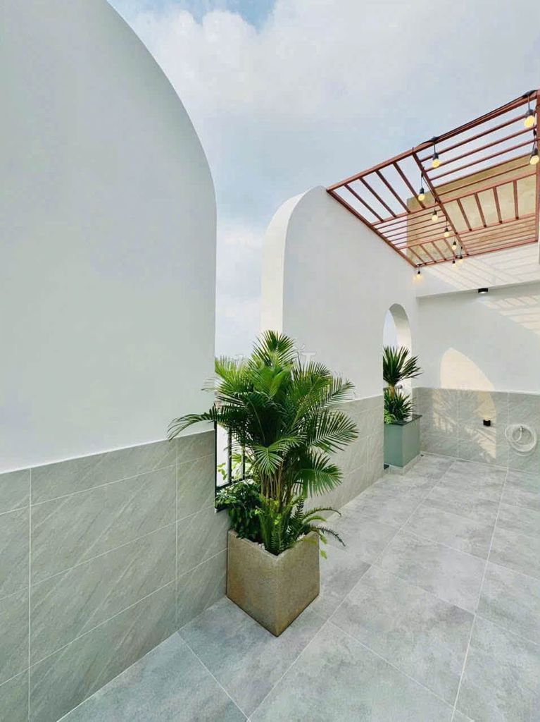 Rent an entire apartment at 162 Nguyễn Duy Cung P. West fair.