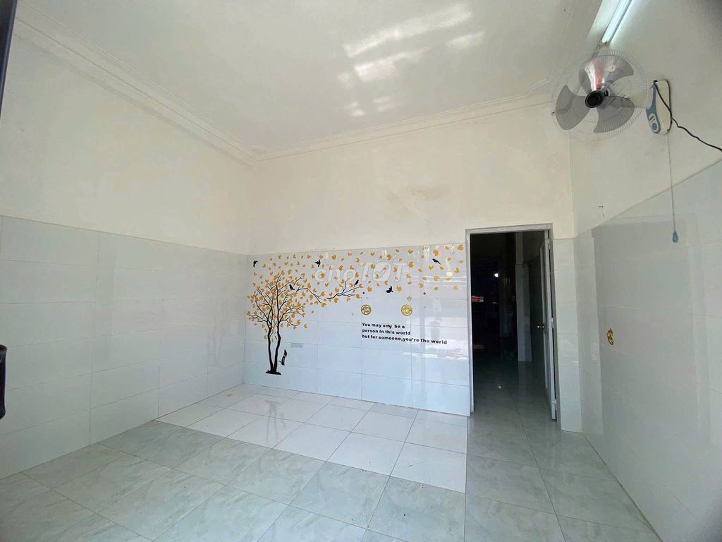 5 meters x 20 meters - 2 bedroom - Right on the Rmit - 14 million