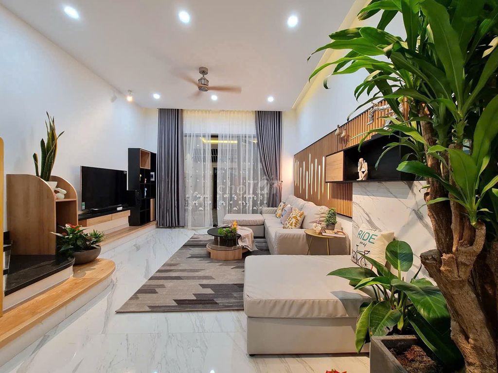 Rent one 107 B Cây Keo near Peace, P. Fun City, Q. Tân Phú