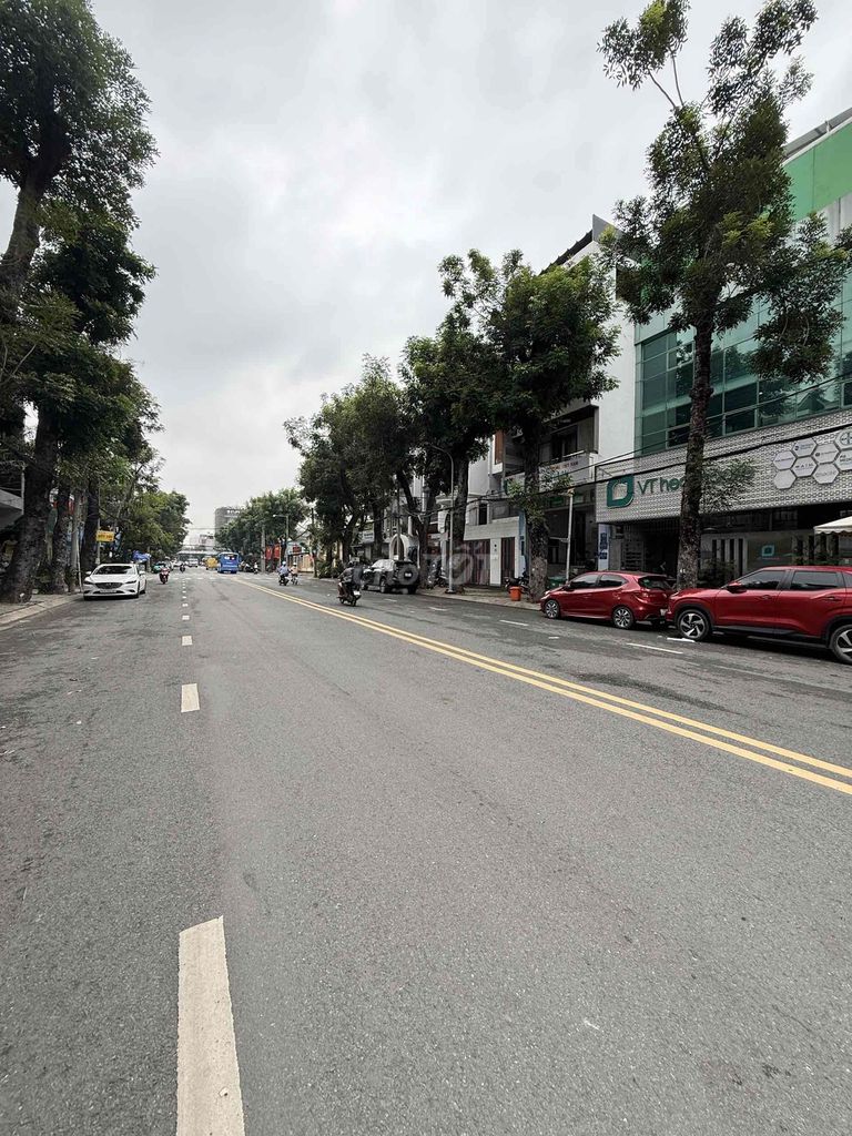 For large-scale rentals - new 65th Street east, District 7