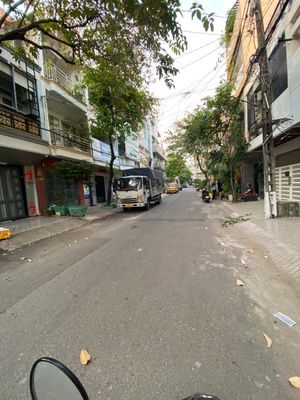 Rent a car alley. Six-Mig. Four-twenty-three-story-twelve-twelve-twelve.