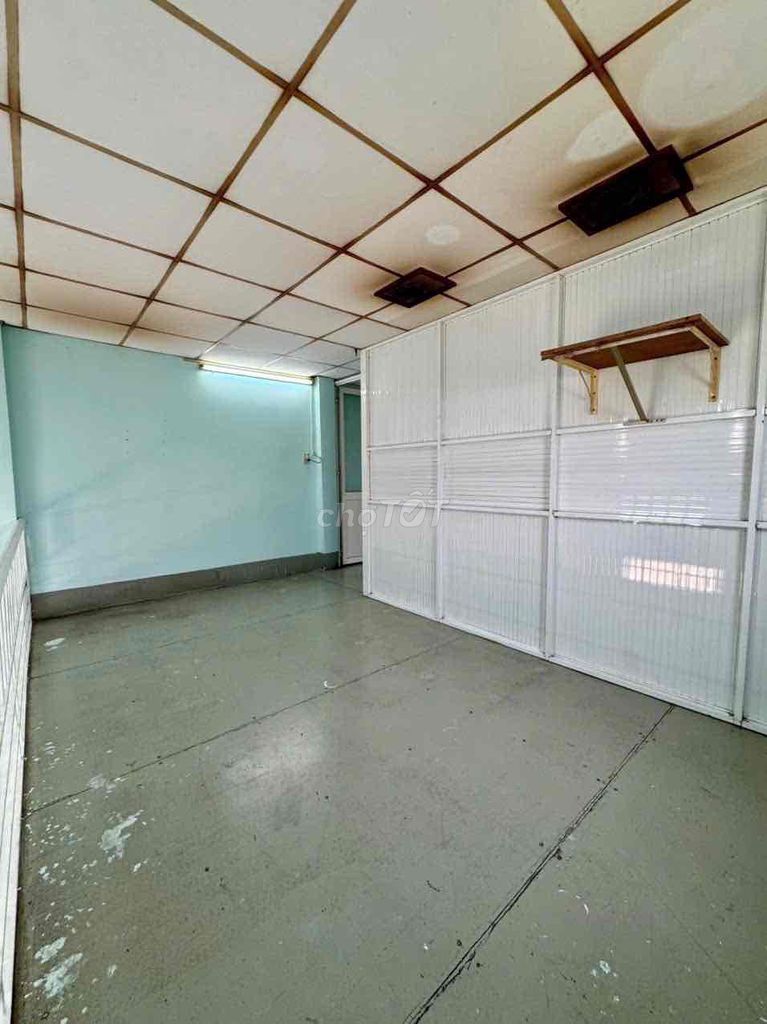 Rent an alley house.