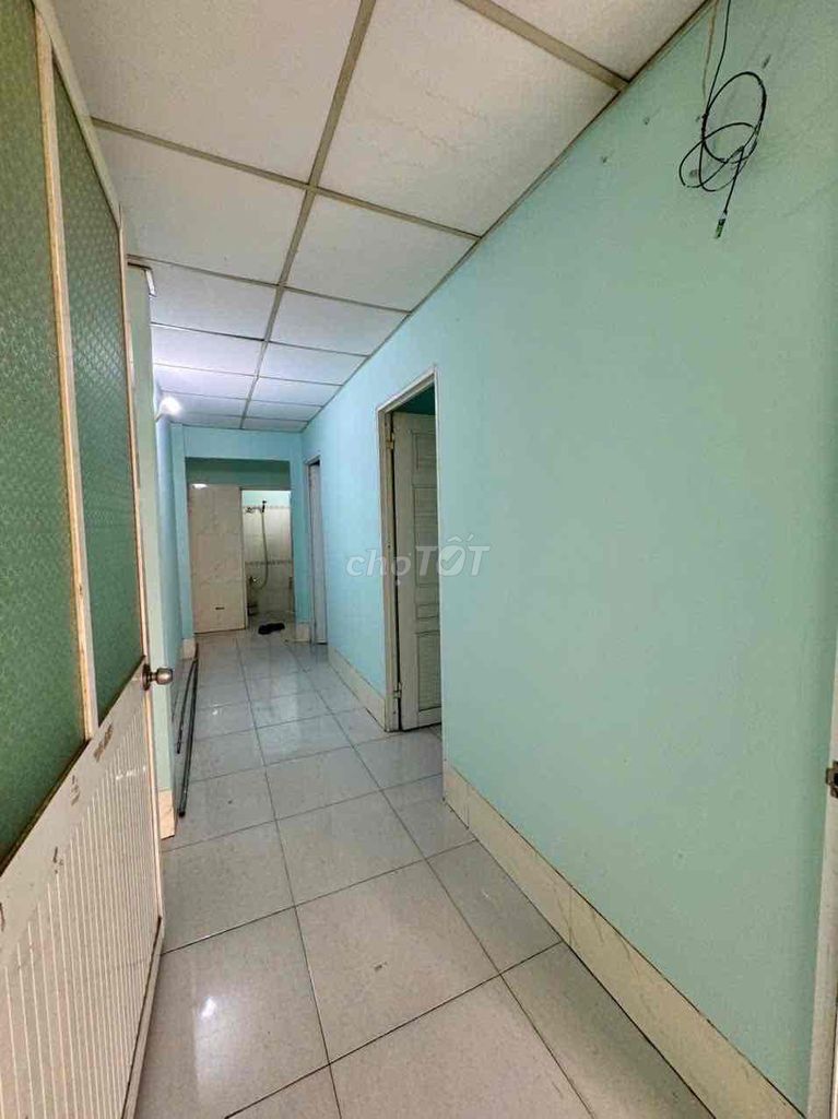 Rent an alley house.