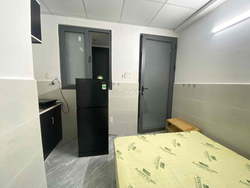 Nguyễn Oanh's new comfortable apartment. Right here.
