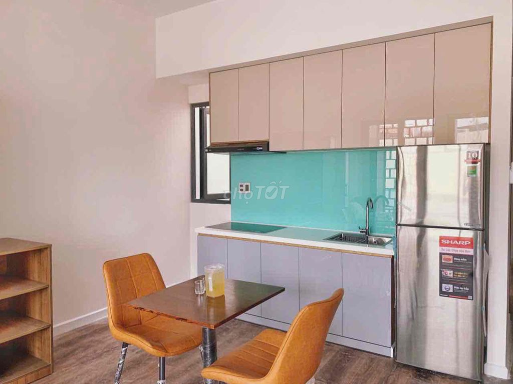 Rent the mini studio window house right here at District 1.