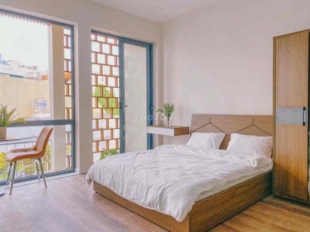 Rent the mini studio window house right here at District 1.