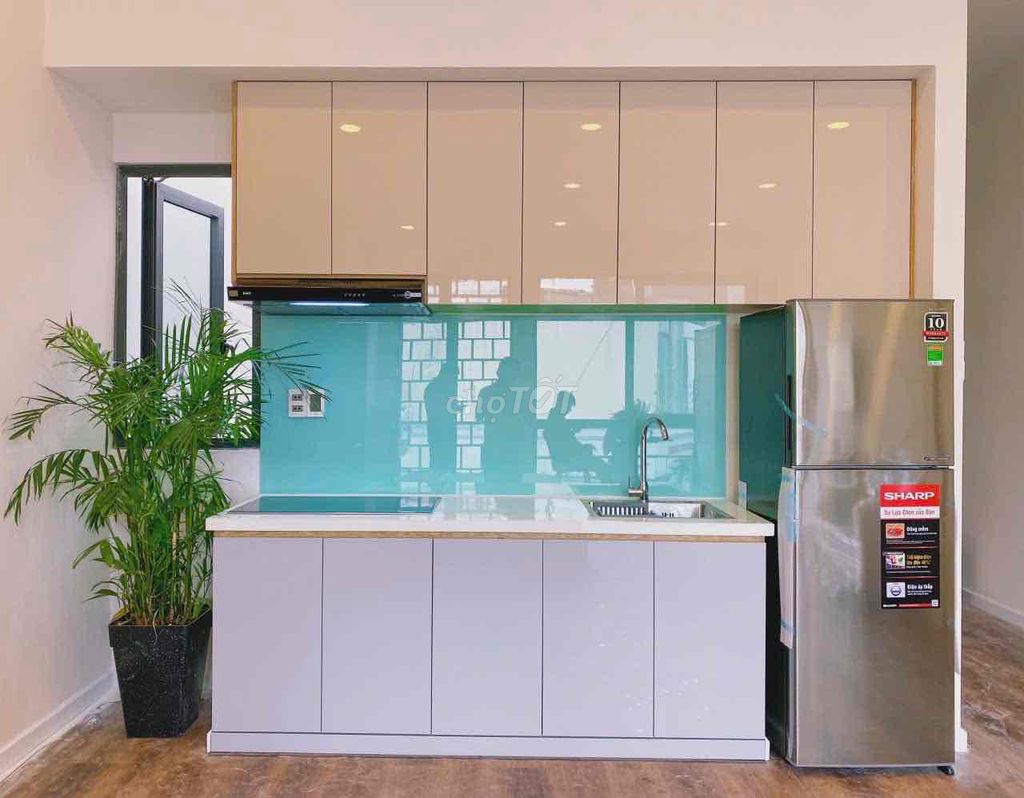 Rent the mini studio window house right here at District 1.