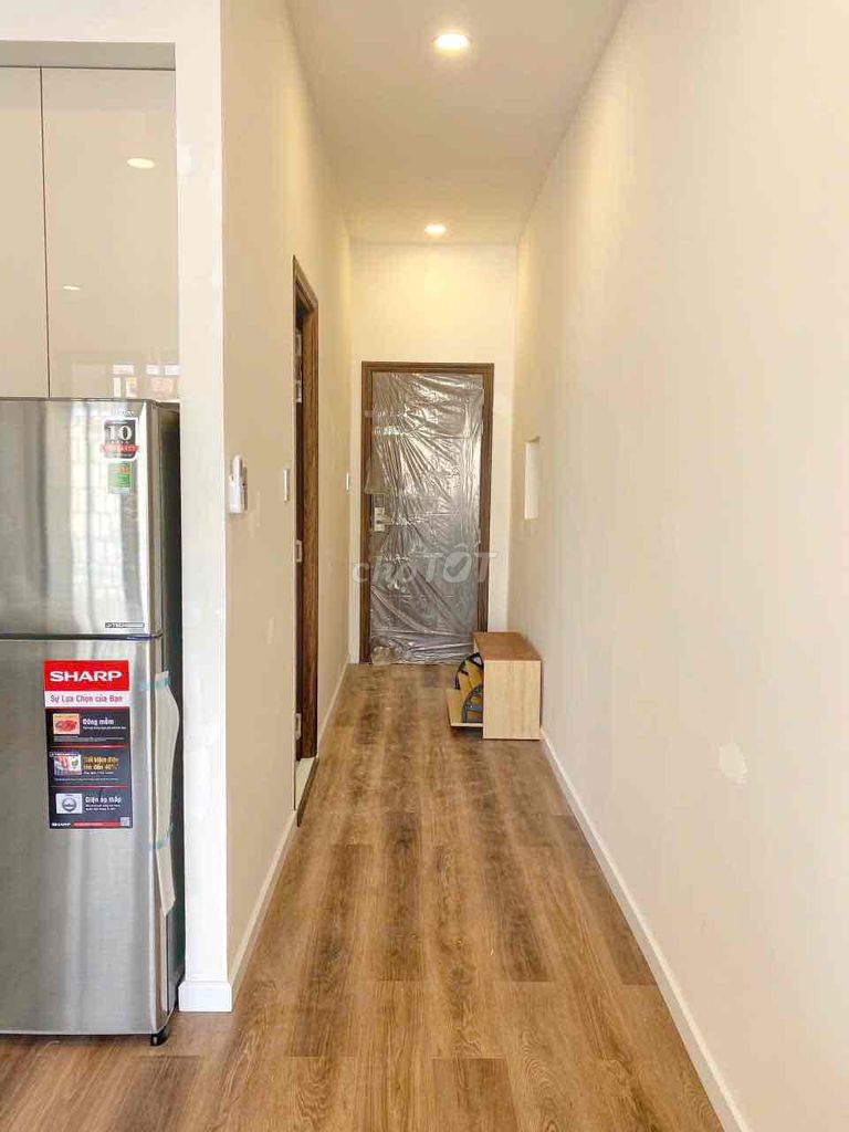 Rent the mini studio window house right here at District 1.