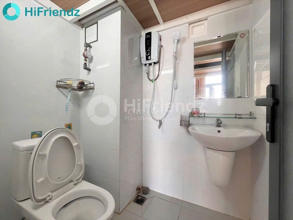 The apartment has its own balcony - brand-new Trường Chinh