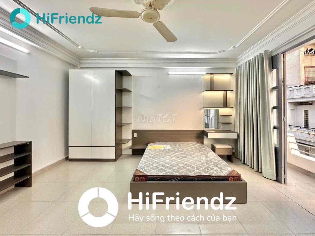 The studio apartment is full of furniture, cool big balconies at the pxl