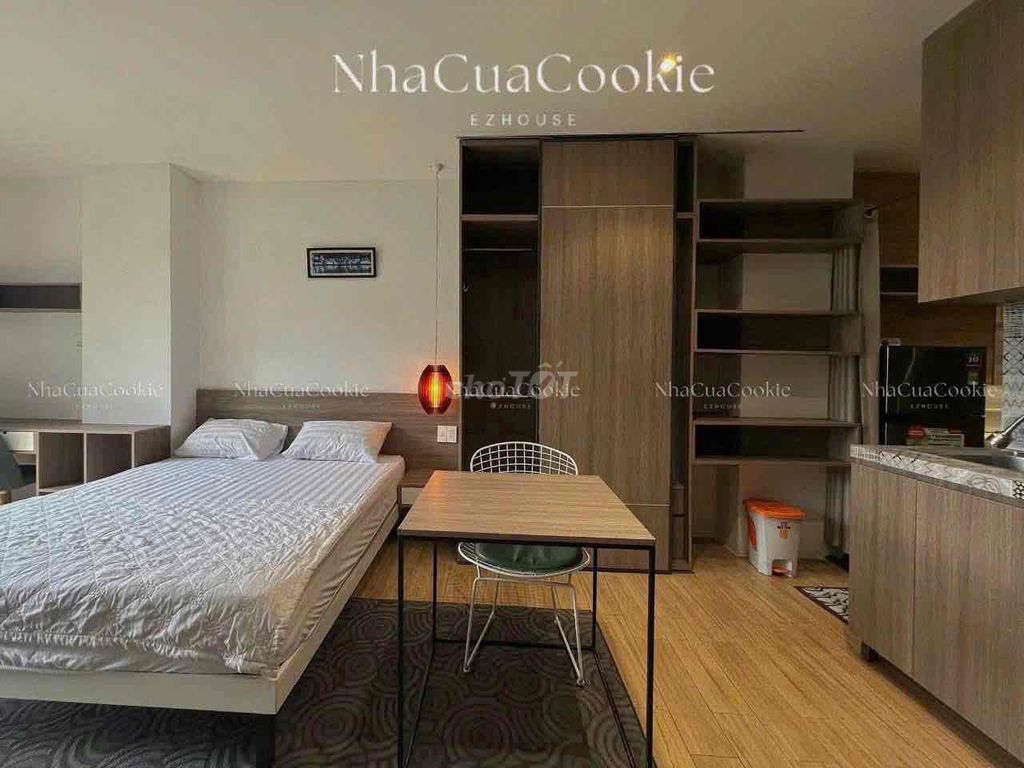 The Studio House is interior right now. Emart Nguyễn Văn Lượng.
