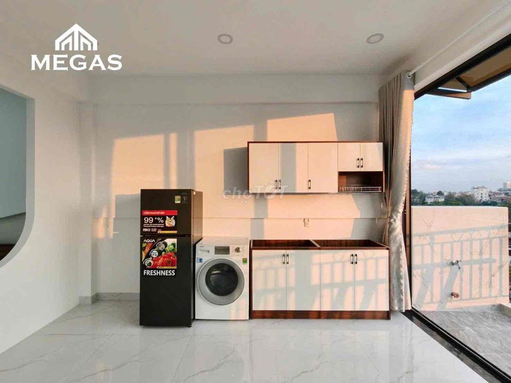 The apartment is a super-sense new bedroom, high-rise view of the private washing machine.