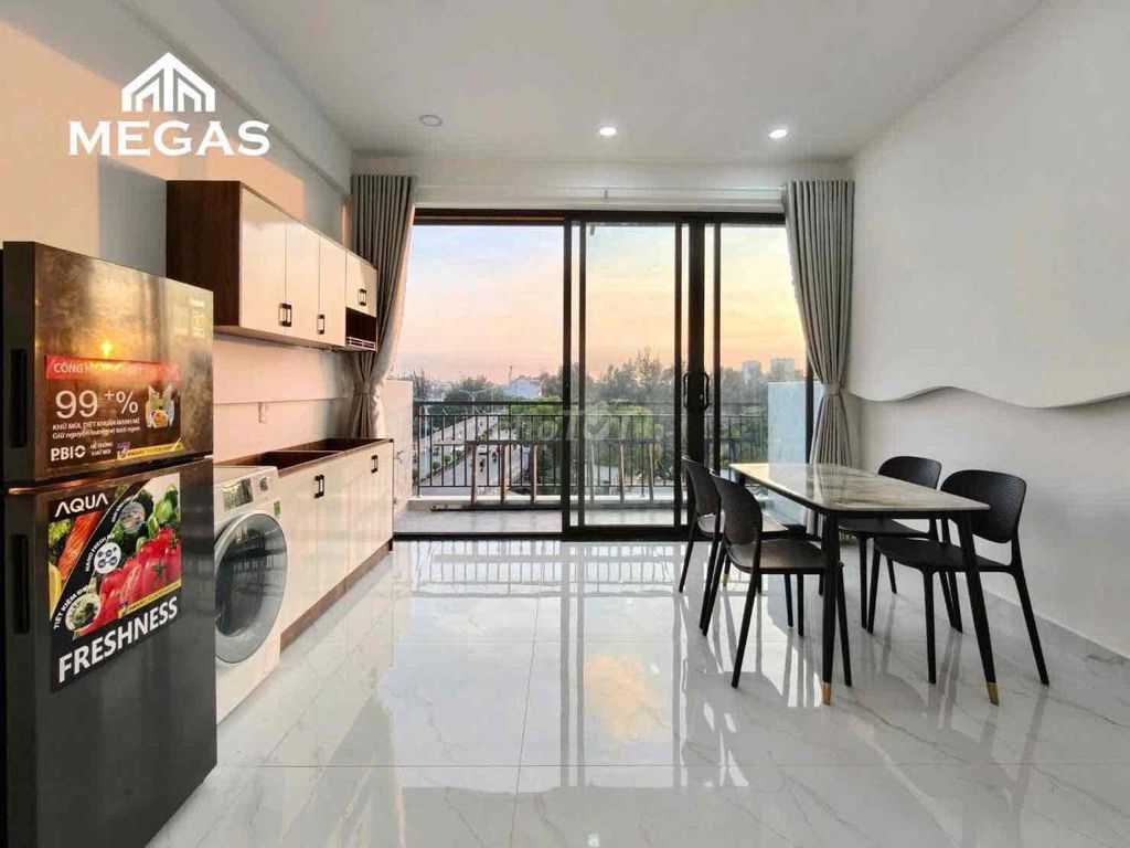 The apartment is a super-sense new bedroom, high-rise view of the private washing machine.