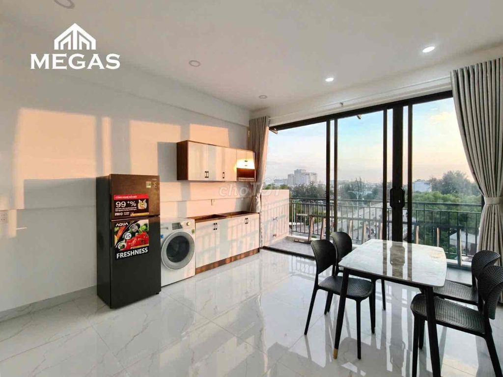 The apartment is a super-sense new bedroom, high-rise view of the private washing machine.